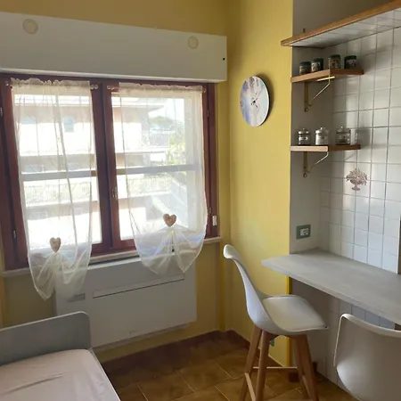 Apartment Scacciapensieri House Nettuno